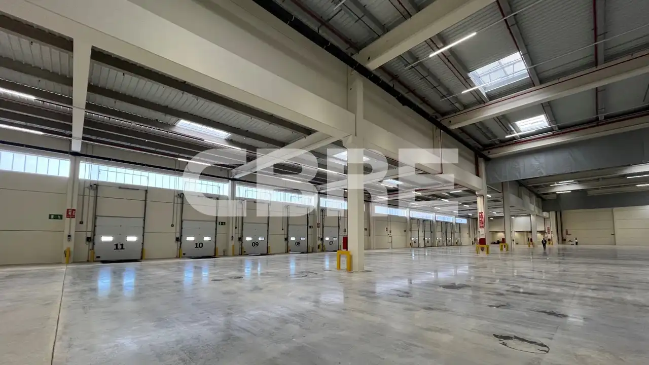 Industrial buildings for rent in Òdena