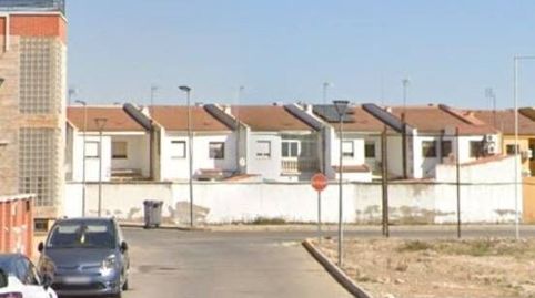 Foto 2 de Casa adosada en venta en Calle Encina, Carrión de Calatrava, Ciudad Real