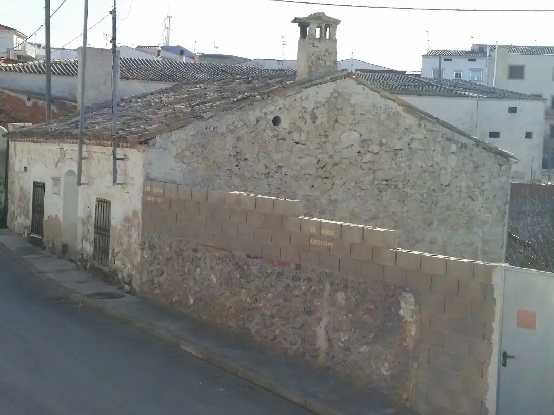 Vista exterior de Terreno en venta en Villalba del Rey, Cuenca