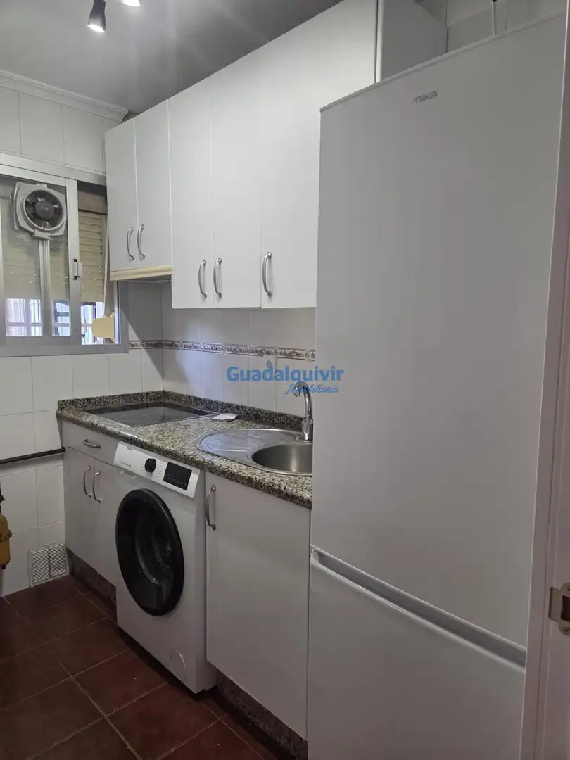Kitchen of Flat for rent in Sevilla  with Air Conditioner and Terrace
