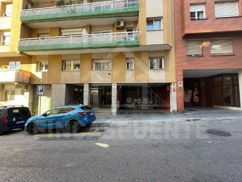 Vista exterior de Garaje en venta en Barcelona