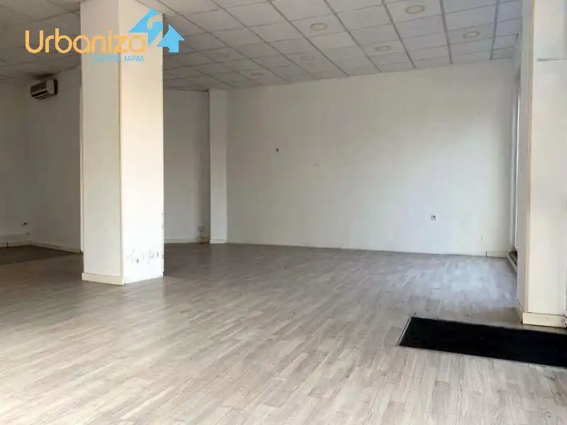 Local en venta en Badajoz con Aire acondicionado