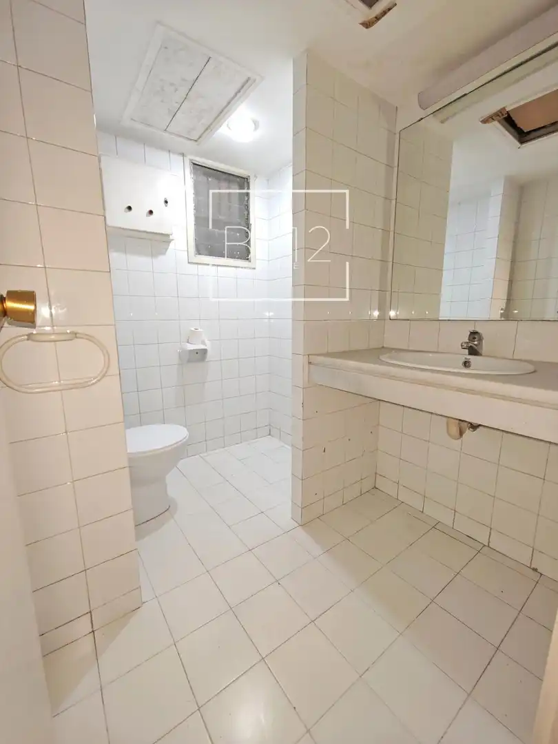 Local comercial de lloguer a Josep Tarradellas, imagen 14