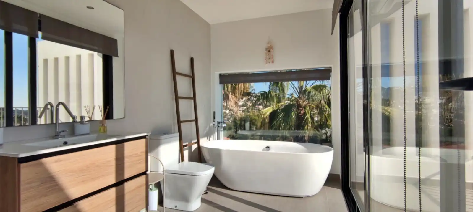 Bany de Casa o xalet de lloguer en Benissa amb Aire condicionat, Calefacció i Jardí privat