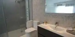 Badezimmer von Haus oder Chalet zum Verkauf in Cartagena mit Privatgarten, Terrasse und Gemeinschaftspool