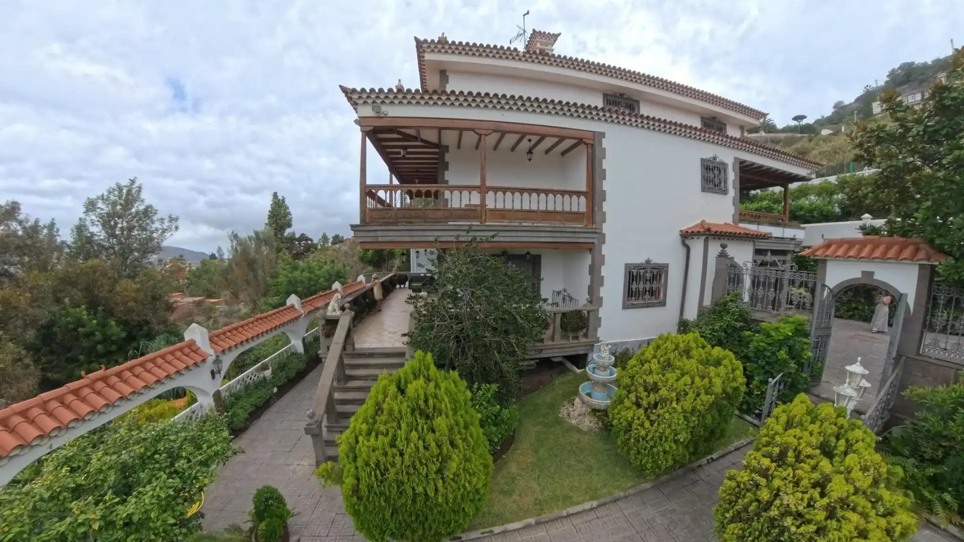 Vista exterior de Casa o chalet en venta en Santa Brígida con Terraza, Trastero y Piscina