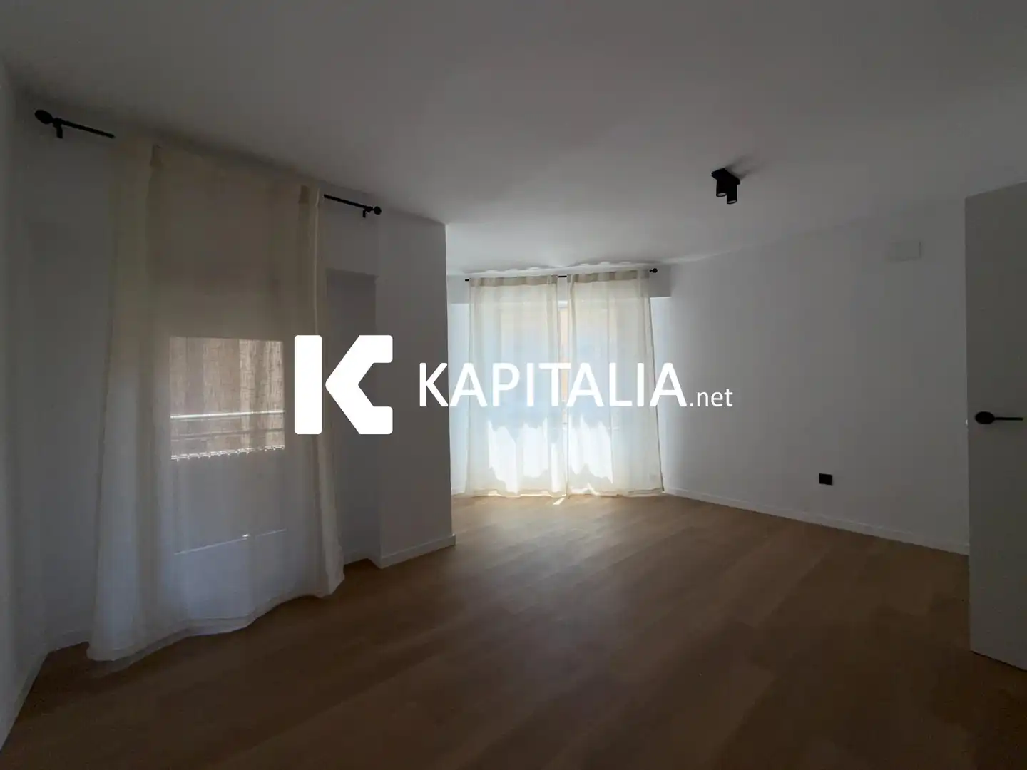 Habitación de Piso en venta en Ontinyent con Aire acondicionado, Parquet y Balcón