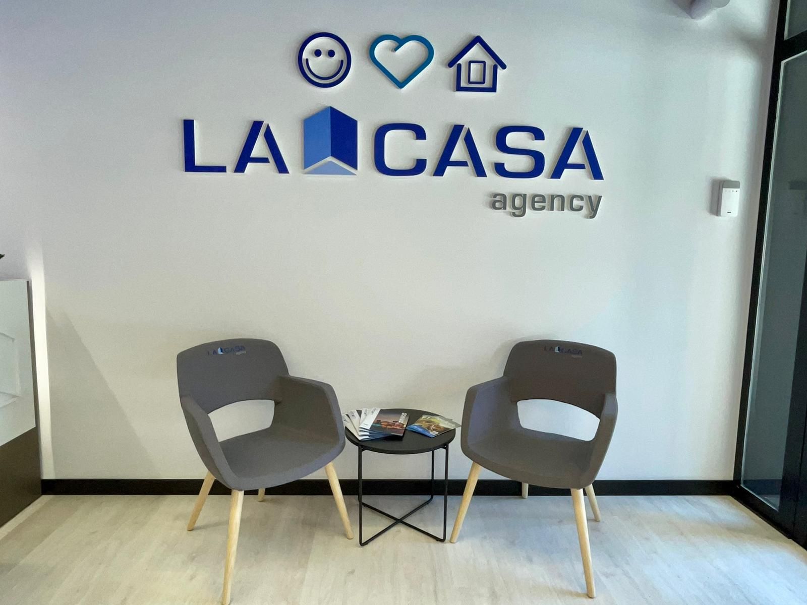 Flat for sale in  Barcelona Capital  with Heating