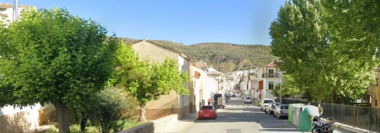 Vista exterior de Terreno en venta en Huelma