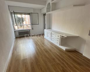 Bedroom of Apartment to rent in Las Rozas de Madrid  with Air Conditioner, Heating and Private garden