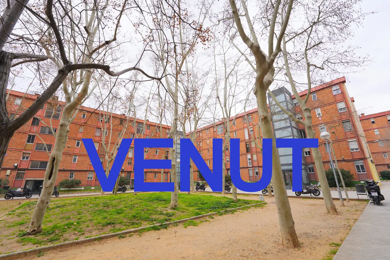 Außenansicht von Wohnung zum Verkauf in Barcelona mit Balkon