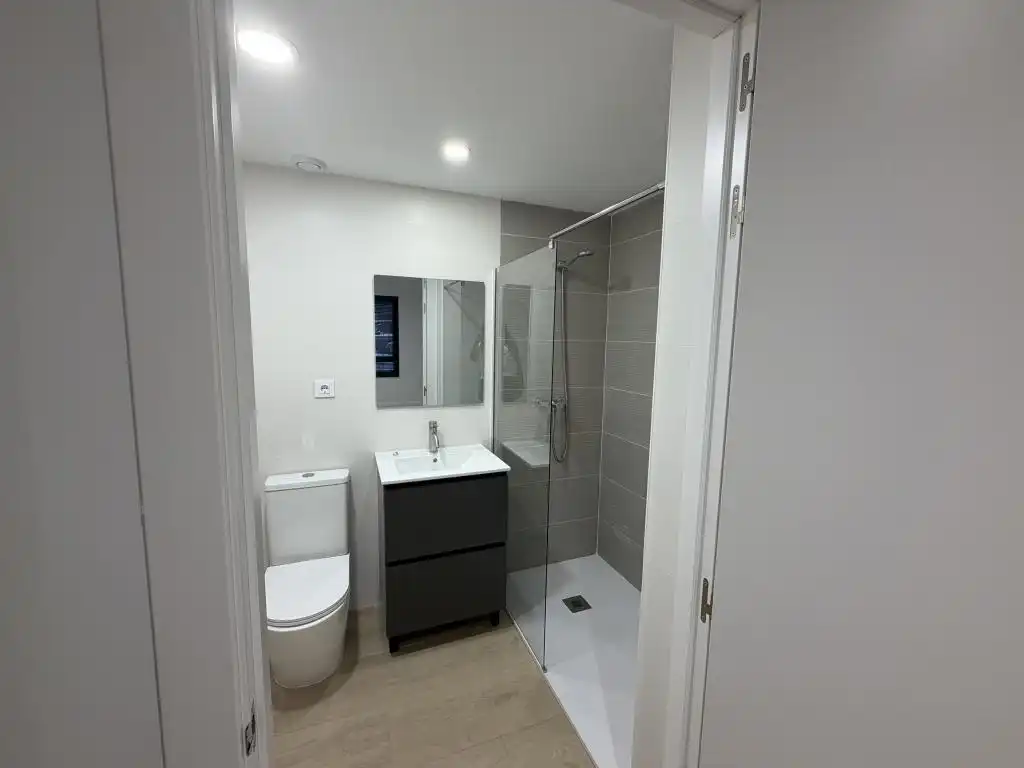 Baño de Planta baja de alquiler en Palafrugell con Aire acondicionado, Calefacción y Terraza