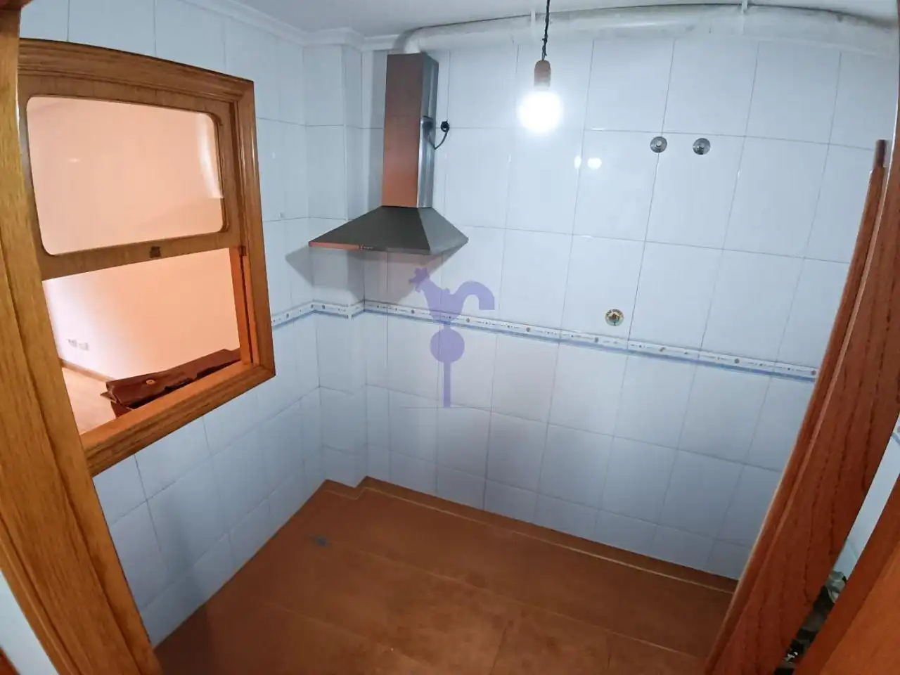 Cuina de Apartament en venda en León Capital  amb Calefacció, Parquet i Traster