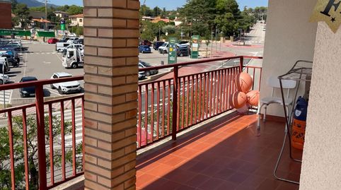 Piso todo exterior con gran balcón-terraza. plaza de parking. 3 habitaciones. 1 baño., imagen 2