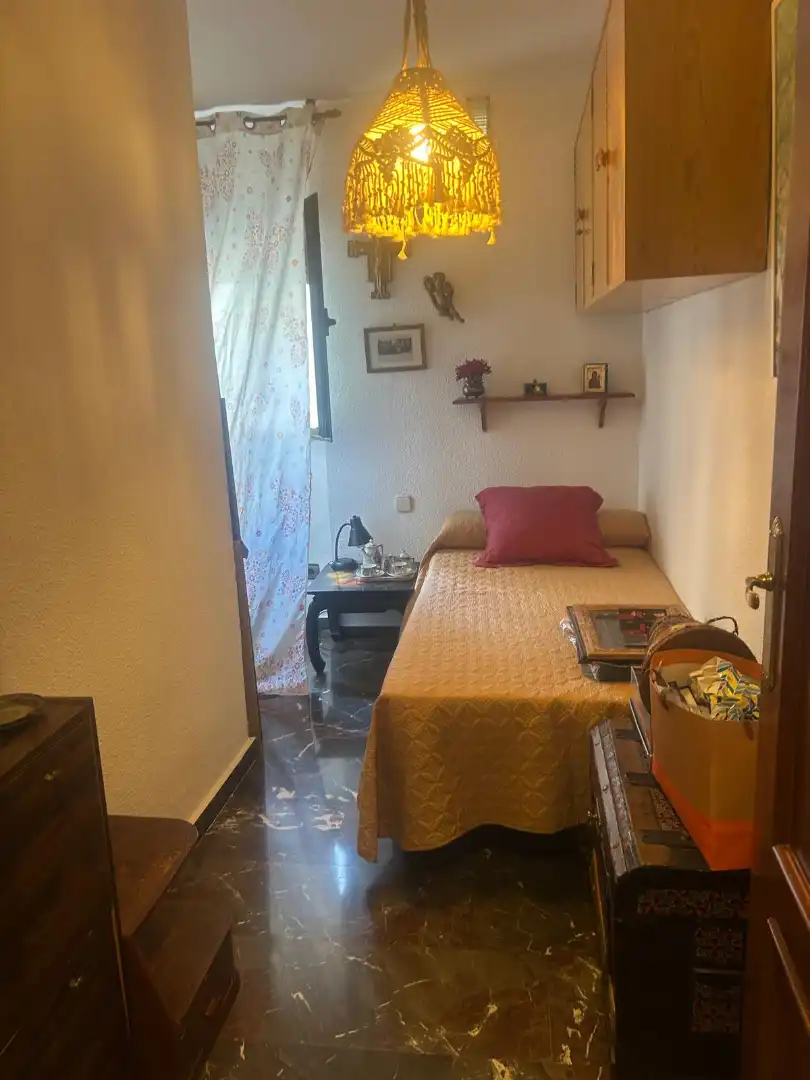 Dormitori de Pis en venda en Jaén amb Aire condicionat, Calefacció i Moblat