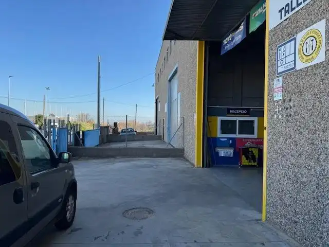 Nave industrial en venta en Els Hostalets de Pierola, imagen 2
