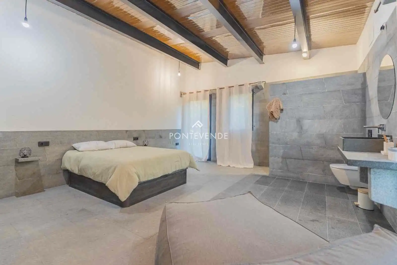 Habitación de Casa o chalet en venta en Marín con Aire acondicionado, Calefacción y Jardín privado