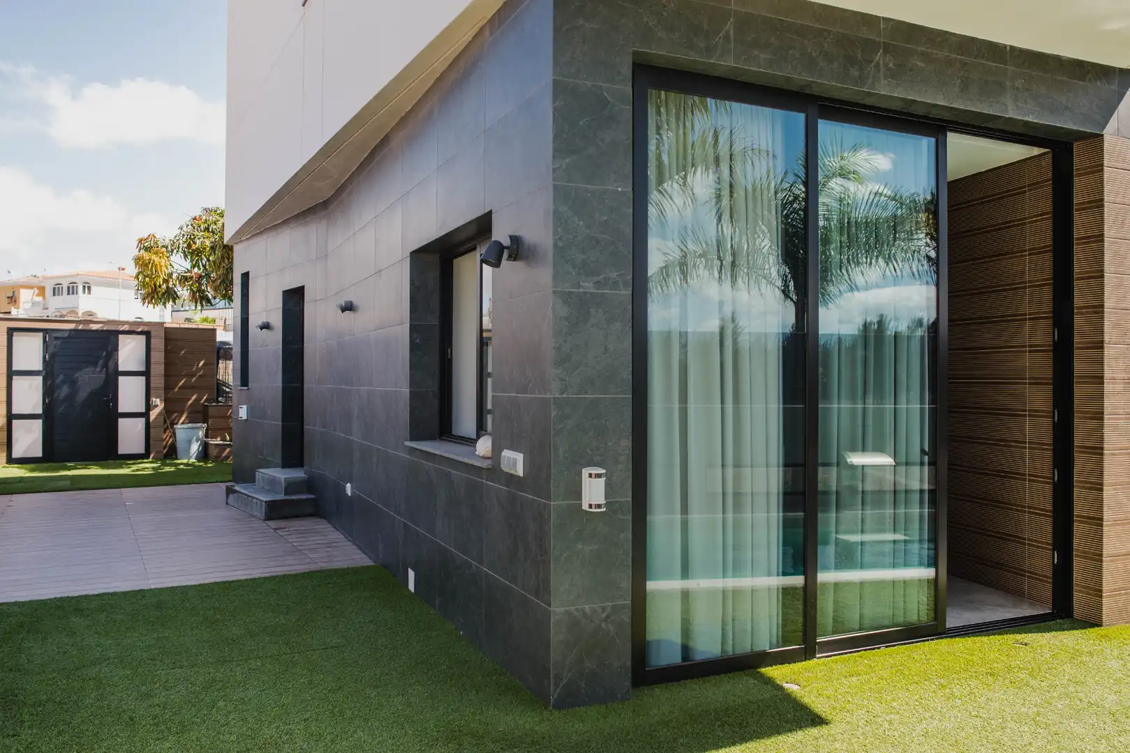 Vista exterior de Casa o chalet de alquiler en San Bartolomé de Tirajana con Aire acondicionado, Calefacción y Jardín privado