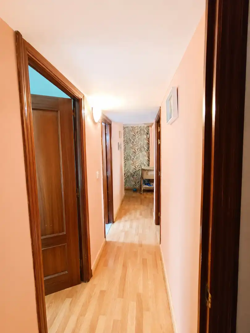 Flat for sale in San Juan de Aznalfarache  with Air Conditioner