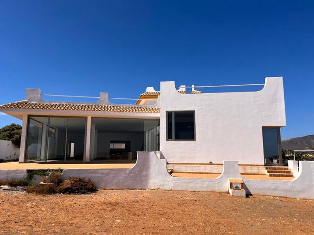 Casa-chalet en Venta en Camino Pina Jacha en Triquivijate