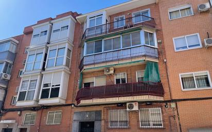 Exterior view of Flat for sale in  Madrid Capital  with Heating