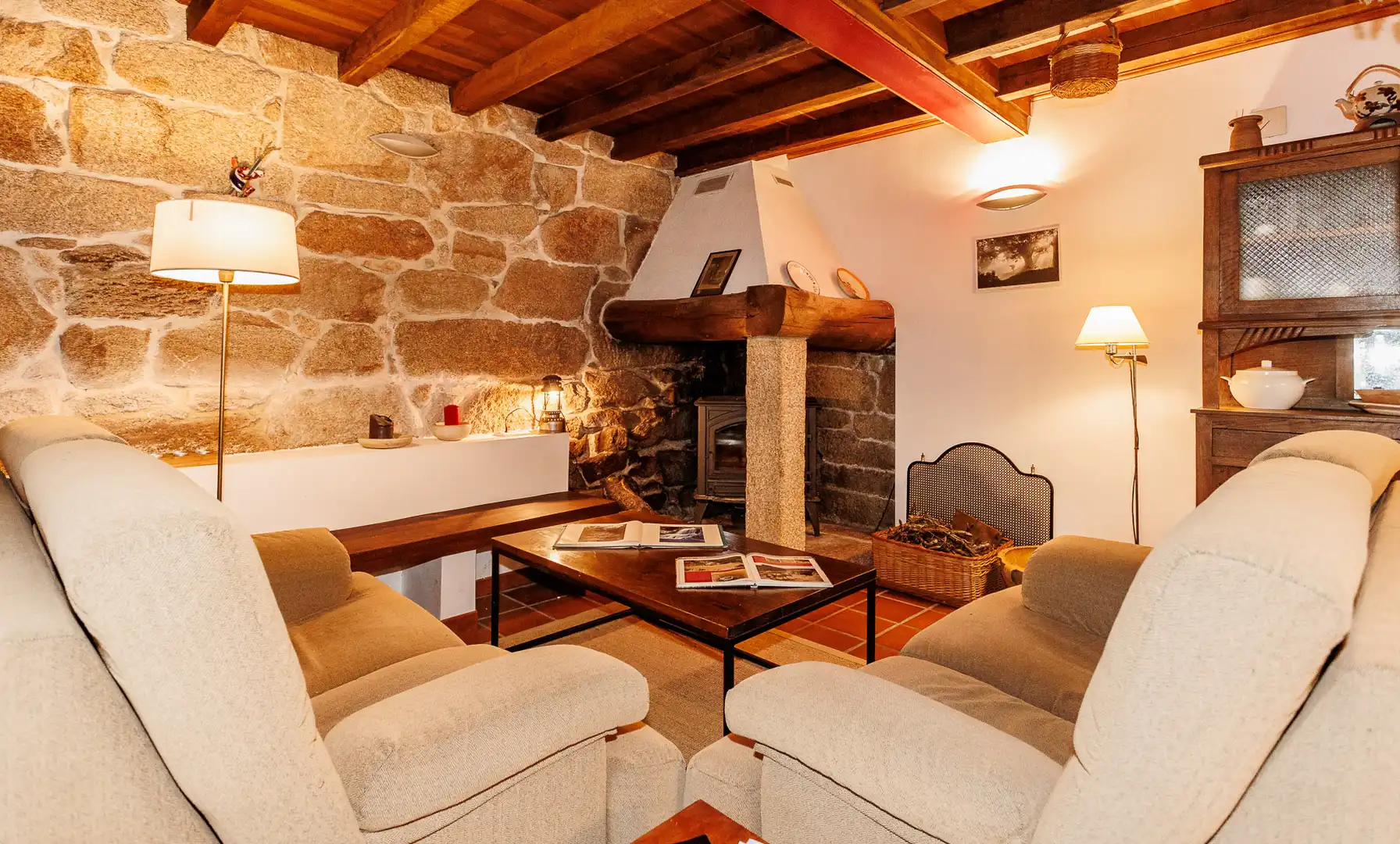 Sala de estar de Local en venta en Nogueira de Ramuín con Amueblado