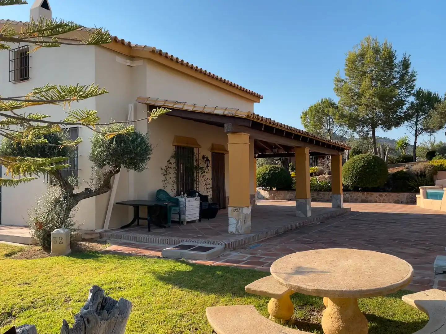 Casa o xalet de lloguer a Calle Yerbabuena, Álora