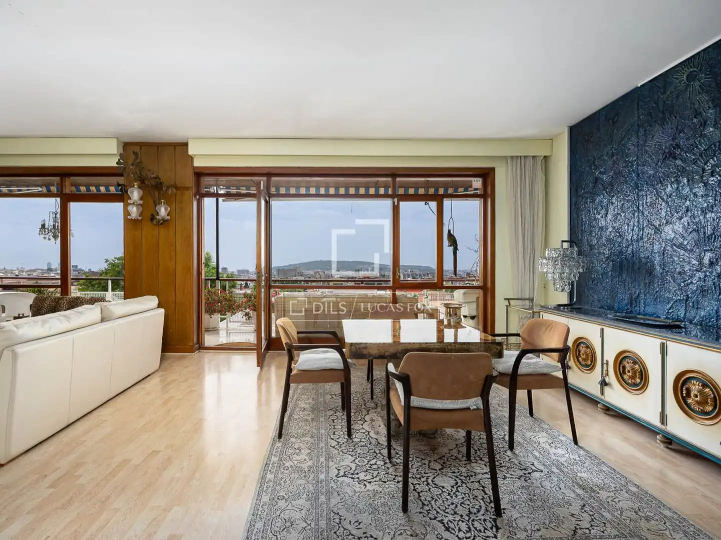 Dining room of Flat for rent in Barcelona  with Air Conditioner, Heating and Furnished