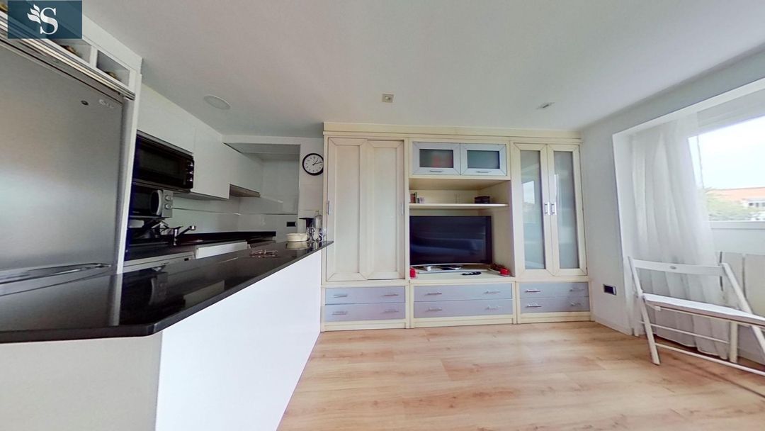 Cocina de Piso de alquiler en  Madrid Capital con Calefacción y Alarma