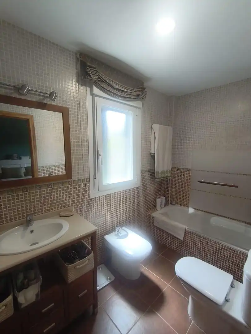 Baño de Casa o chalet en venta en Córdoba con Aire acondicionado, Calefacción y Jardín privado