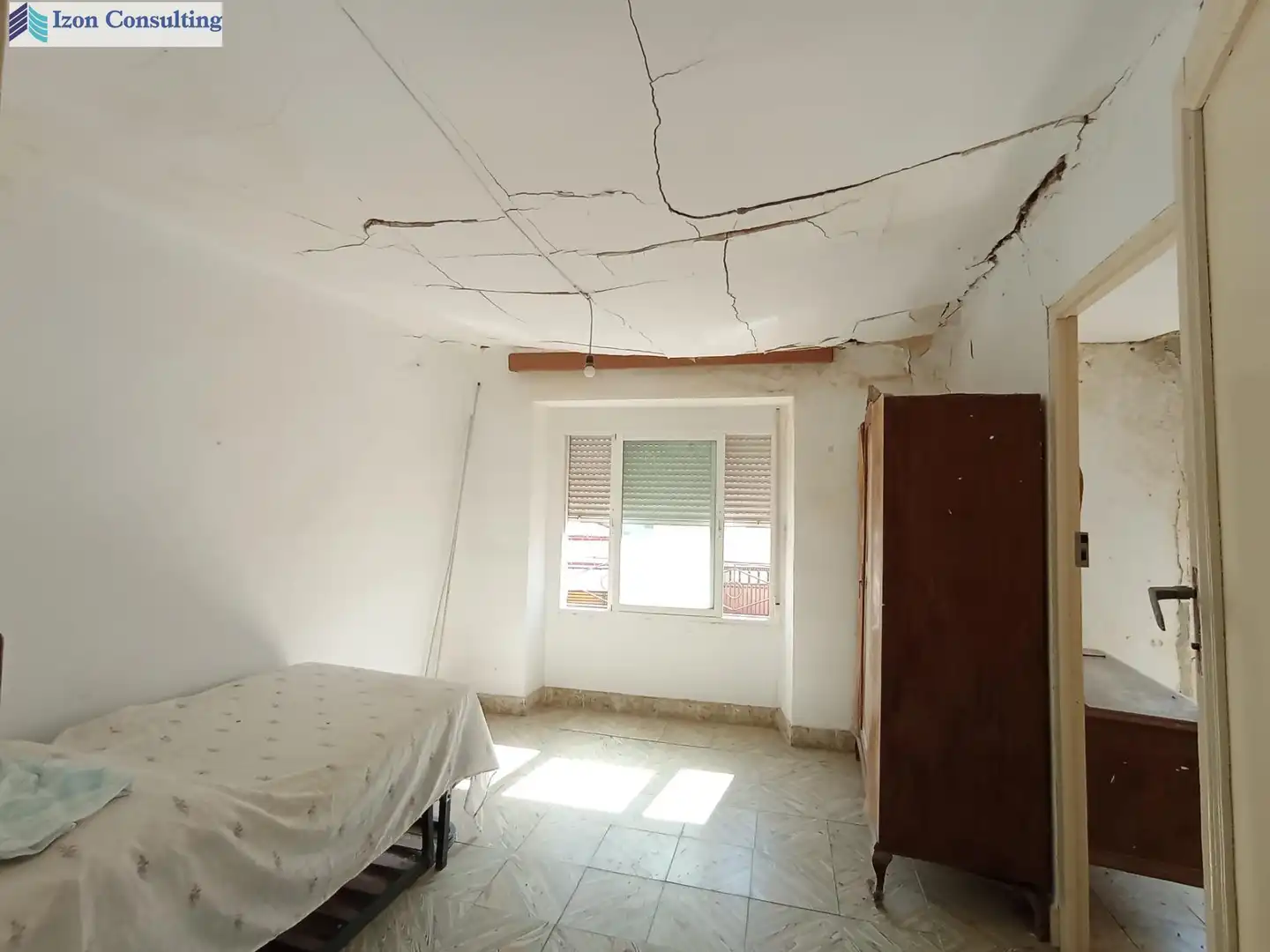 Bedroom of Houses for sale in Villarrobledo