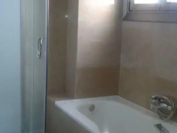 Bany de Casa o xalet en venda en Gijón  amb Jardí privat i Traster