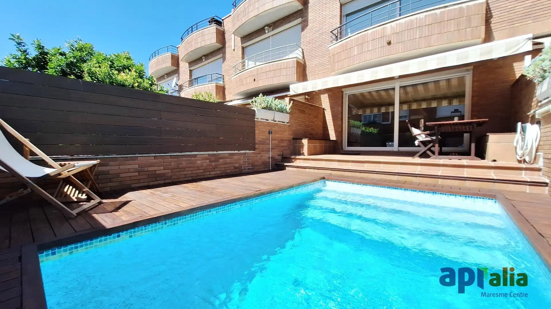 Piscina de Casa adosada en venda en Vilassar de Mar amb Aire condicionat, Calefacció i Parquet