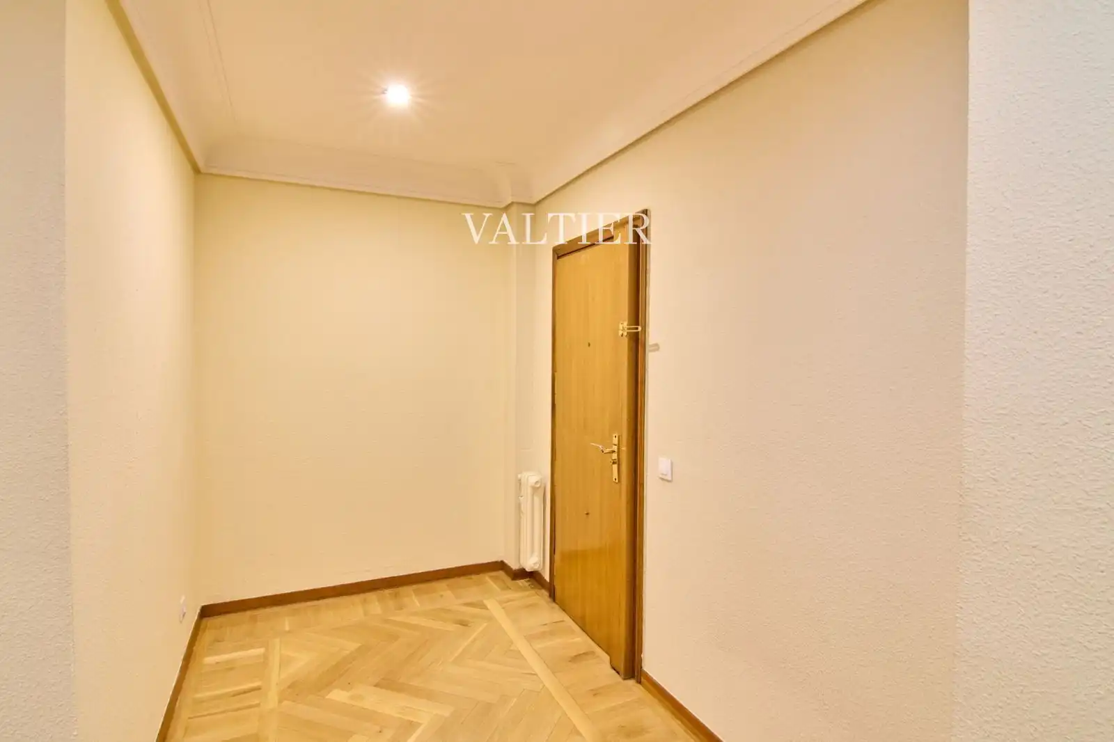 Flat for rent in Madrid  with Air Conditioner, Terrace and Swimming Pool