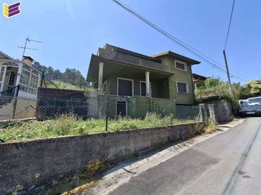 Chalet con jardín en venta en Calle Mangoeiro 8