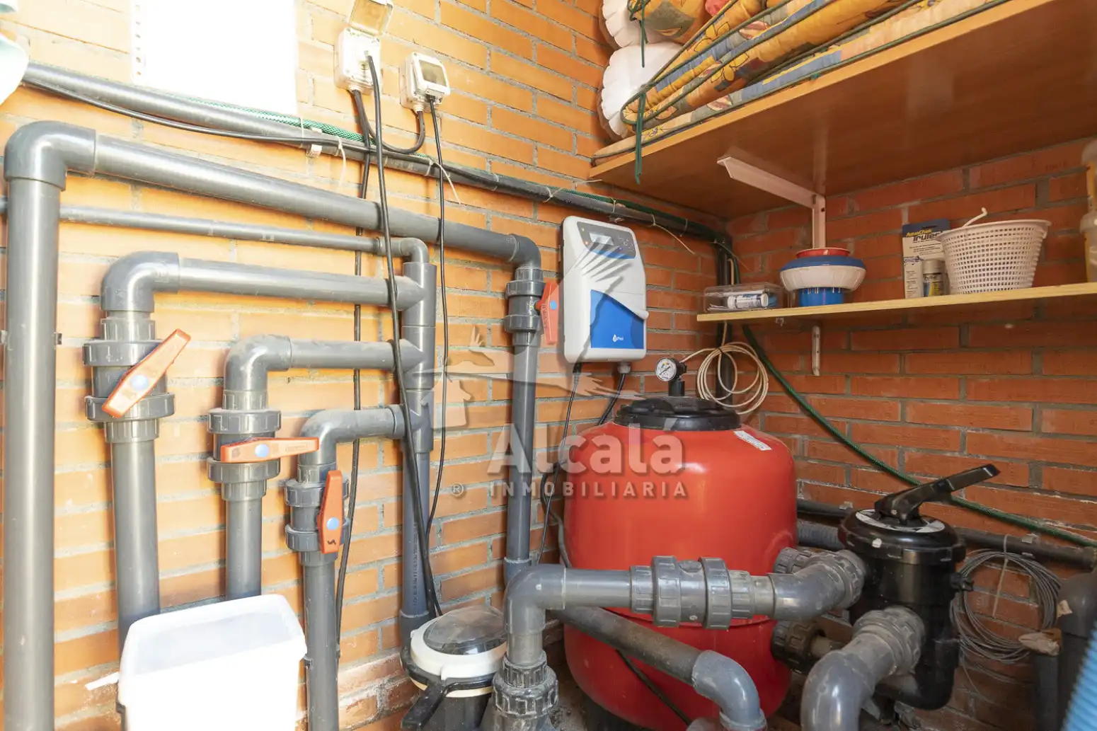 Casa adosada en venta en Villalbilla con Aire acondicionado, Calefacción y Parquet