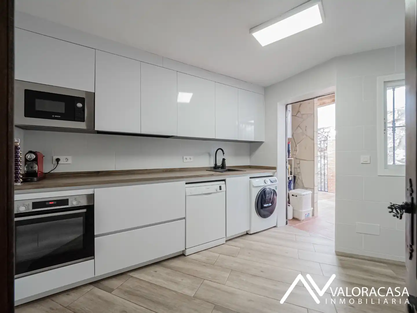 Cuina de Casa o xalet en venda en Cártama amb Aire condicionat, Terrassa i Moblat