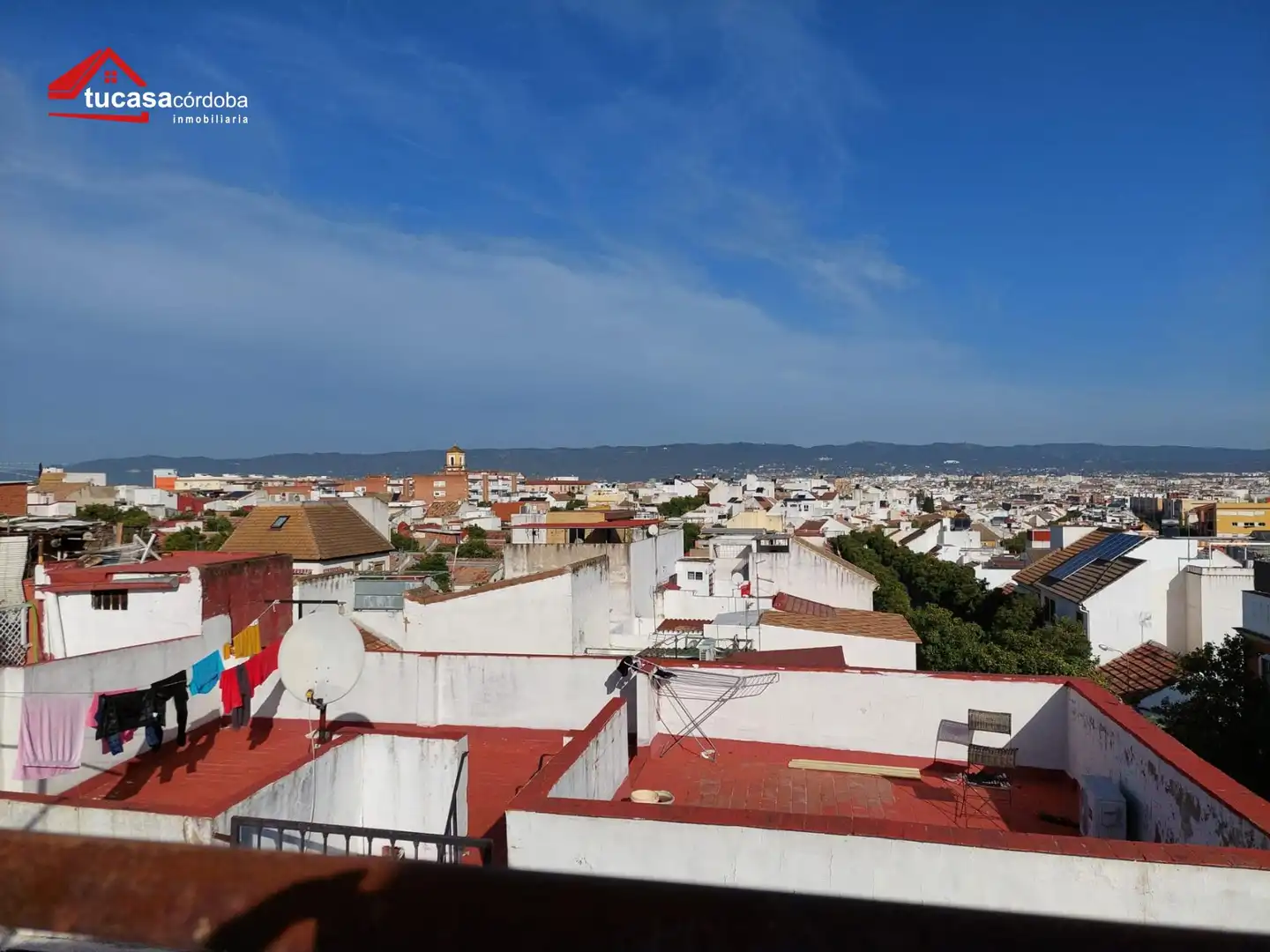 Vista exterior de Casa o xalet en venda en Córdoba amb Terrassa