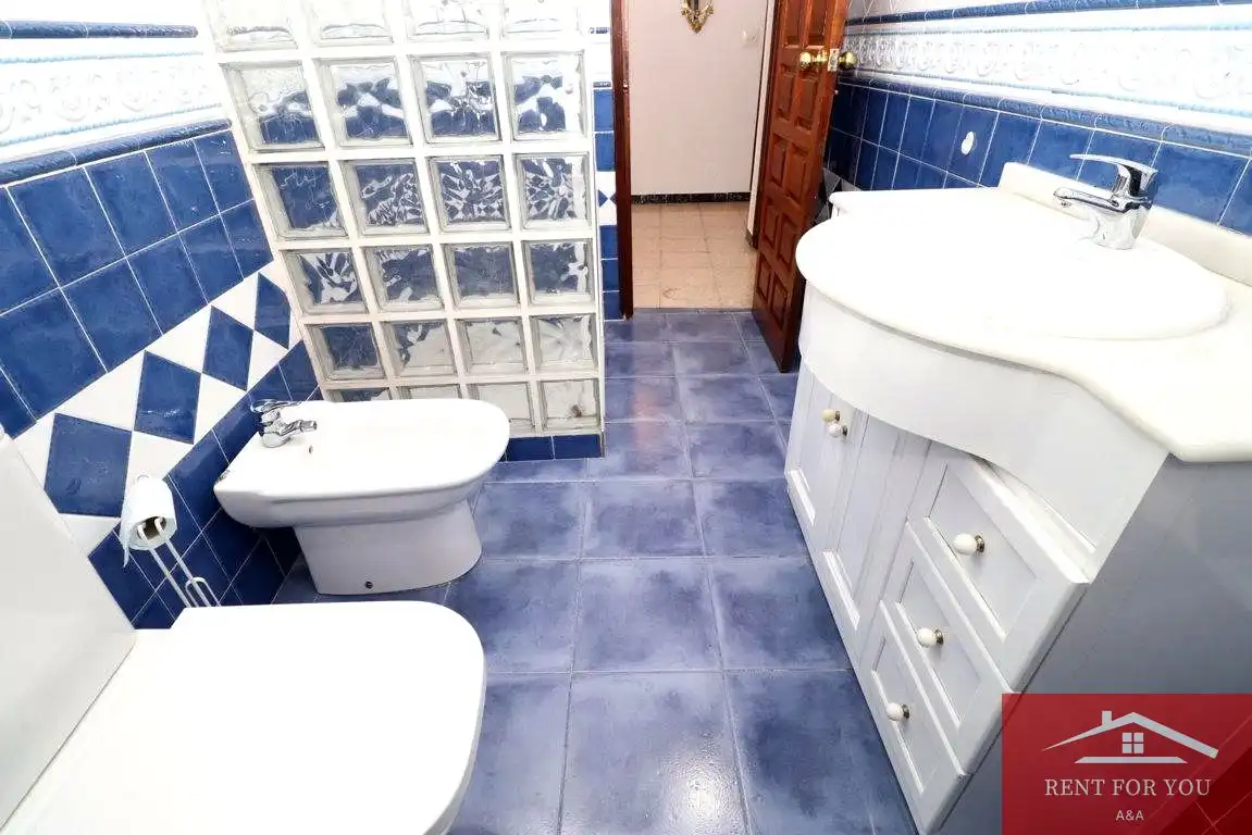 Baño de Planta baja en venta en Alhaurín El Grande con Aire acondicionado y Trastero