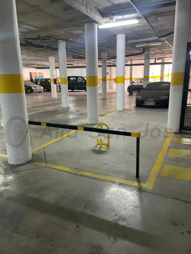 Parking of Garage for rent in La Rinconada