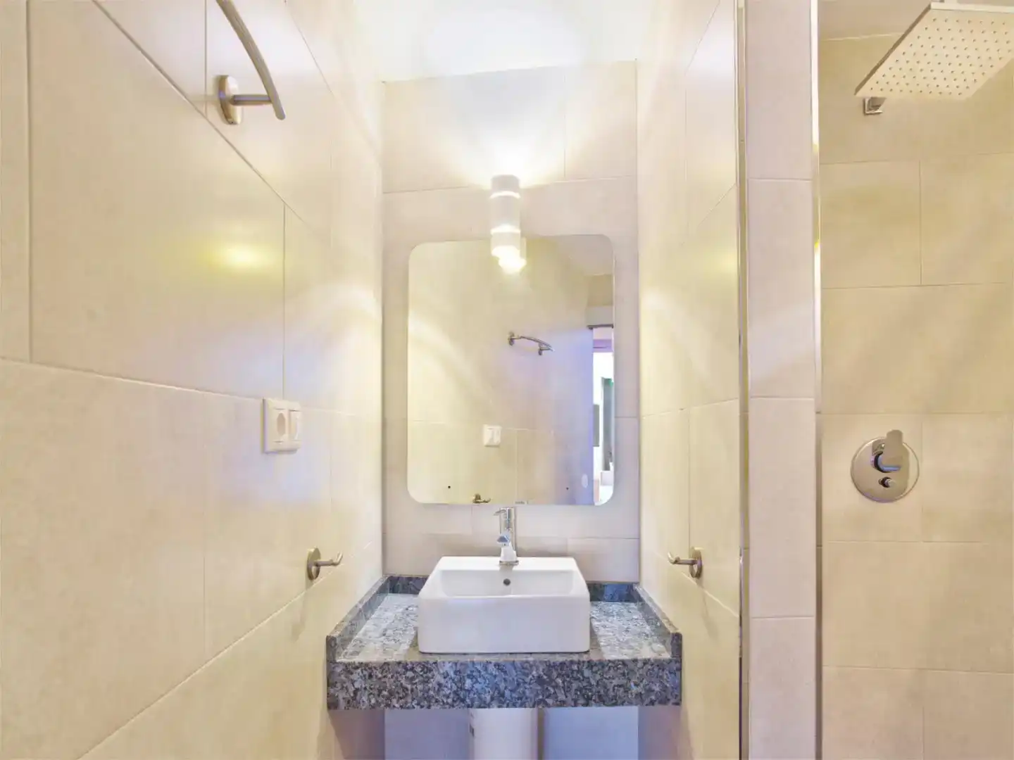 Baño de Casa o chalet en venta en Marbella con Aire acondicionado, Jardín privado y Trastero