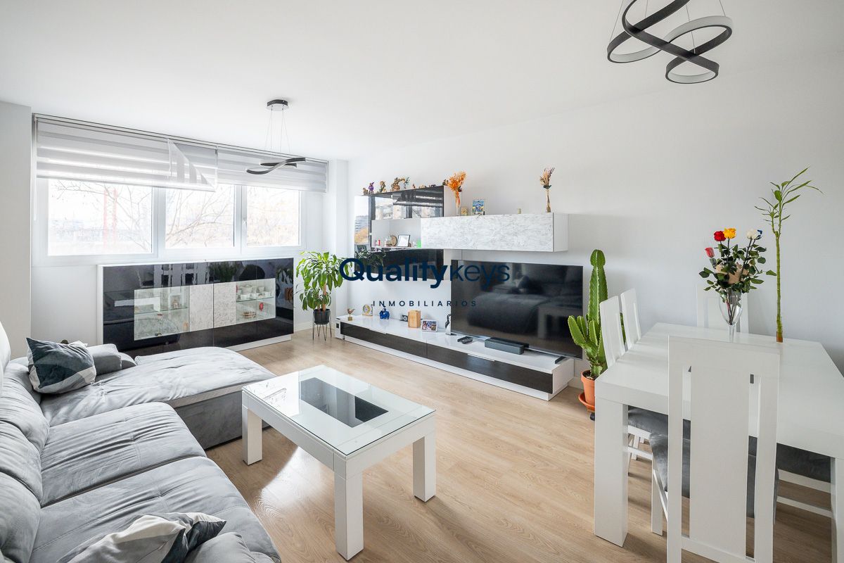 Sala de estar de Piso en venta en  Madrid Capital con Aire acondicionado, Calefacción y Terraza