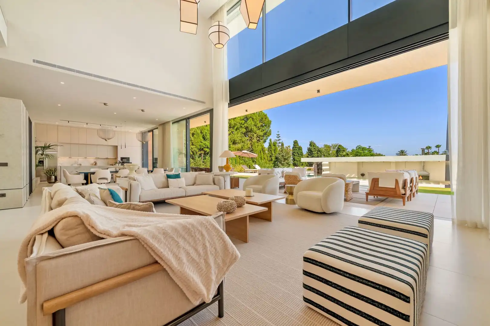 Chalet con terraza en venta en Calle Guadalmina, imagen 12