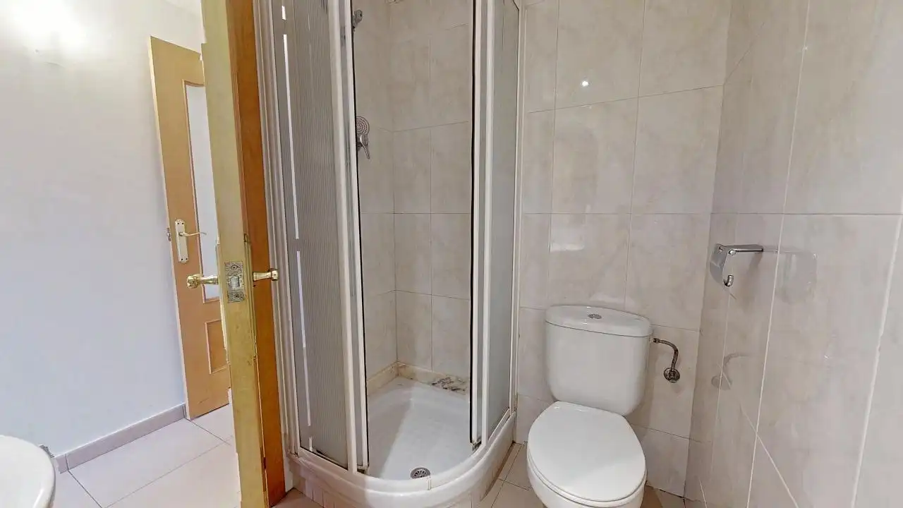 Bany de Pis en venda en Barcelona amb Aire condicionat, Calefacció i Parquet