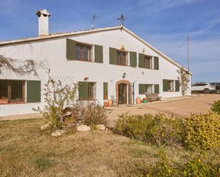 Vista exterior de Casa o xalet en venda en Vilobí del Penedès amb Terrassa i Balcó