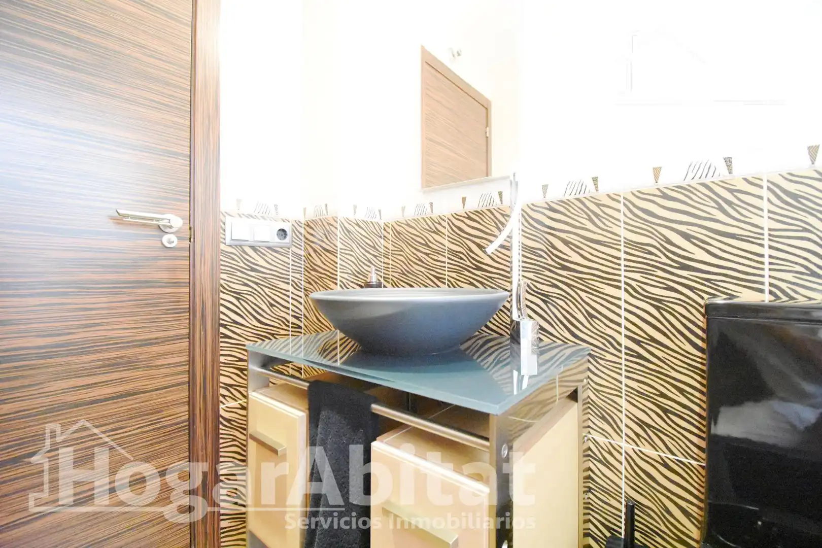 Bany de Pis en venda en L'Alqueria de la Comtessa amb Moblat i Jacuzzi