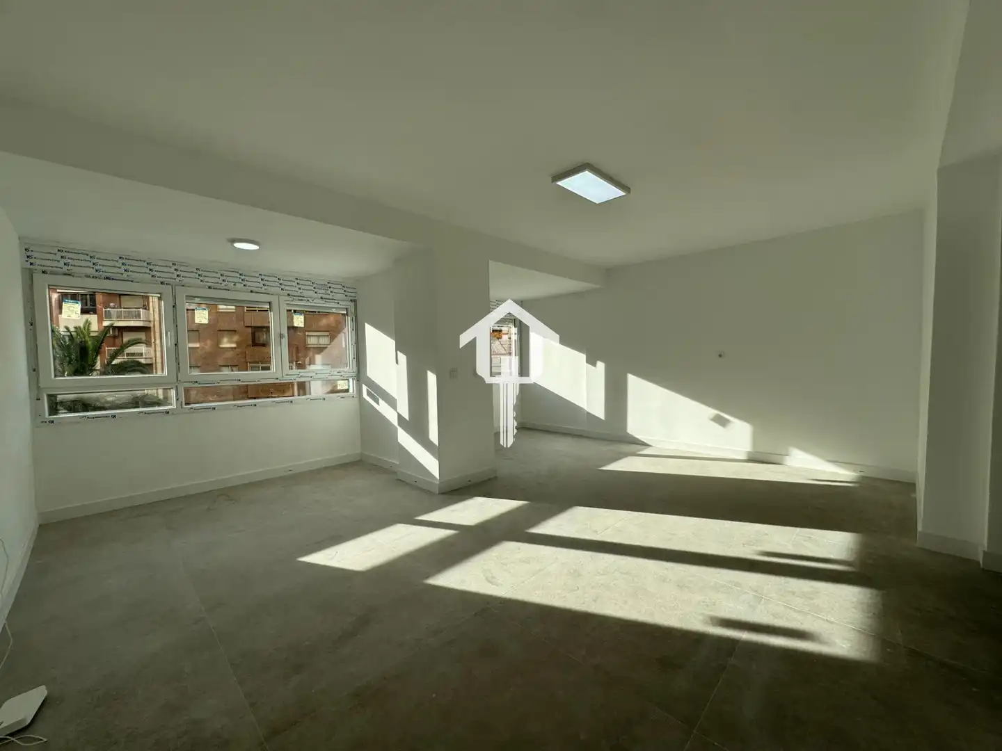 Wohnung zum Verkauf in Alicante / Alacant mit Privatgarten und Terrasse
