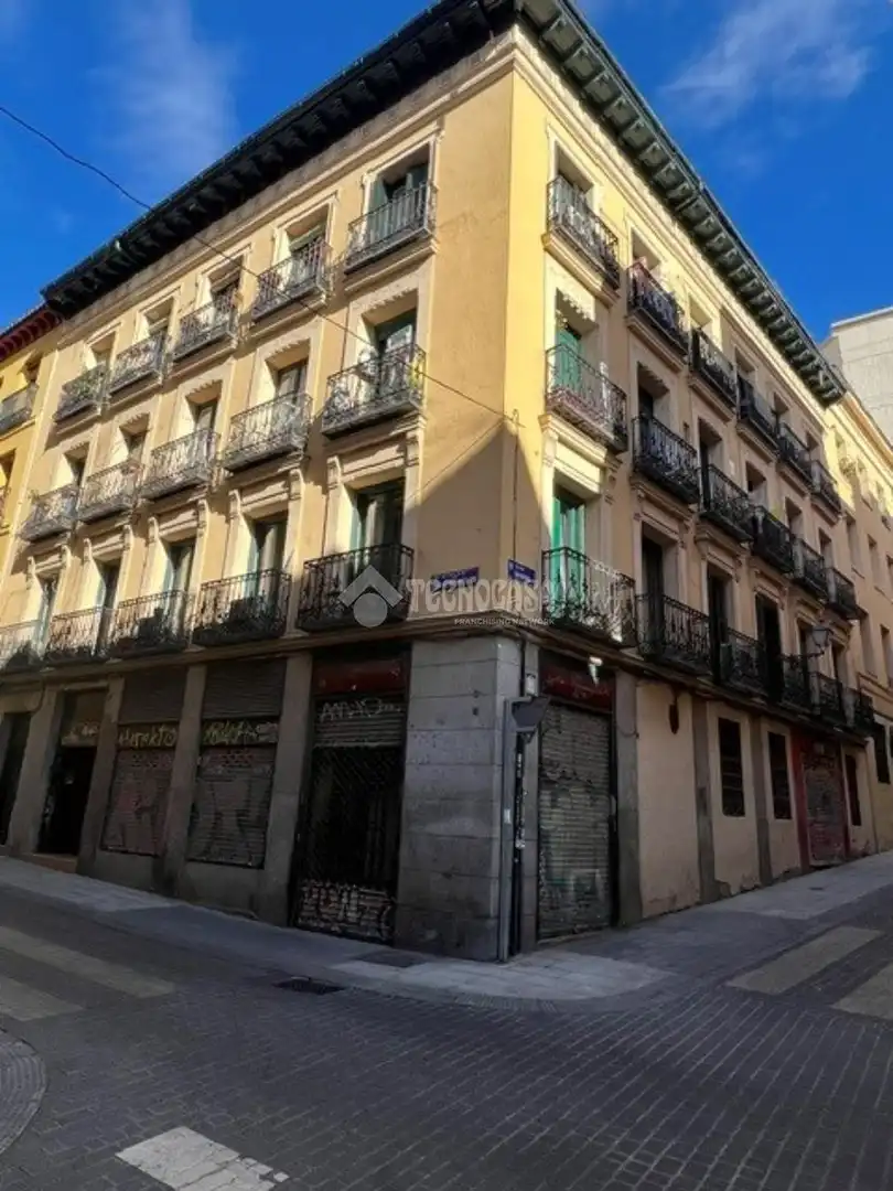 Vista exterior de Piso en venta en Madrid