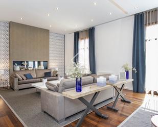 Living room of Flat for sale in  Barcelona Capital  with Air Conditioner, Terrace and Swimming Pool