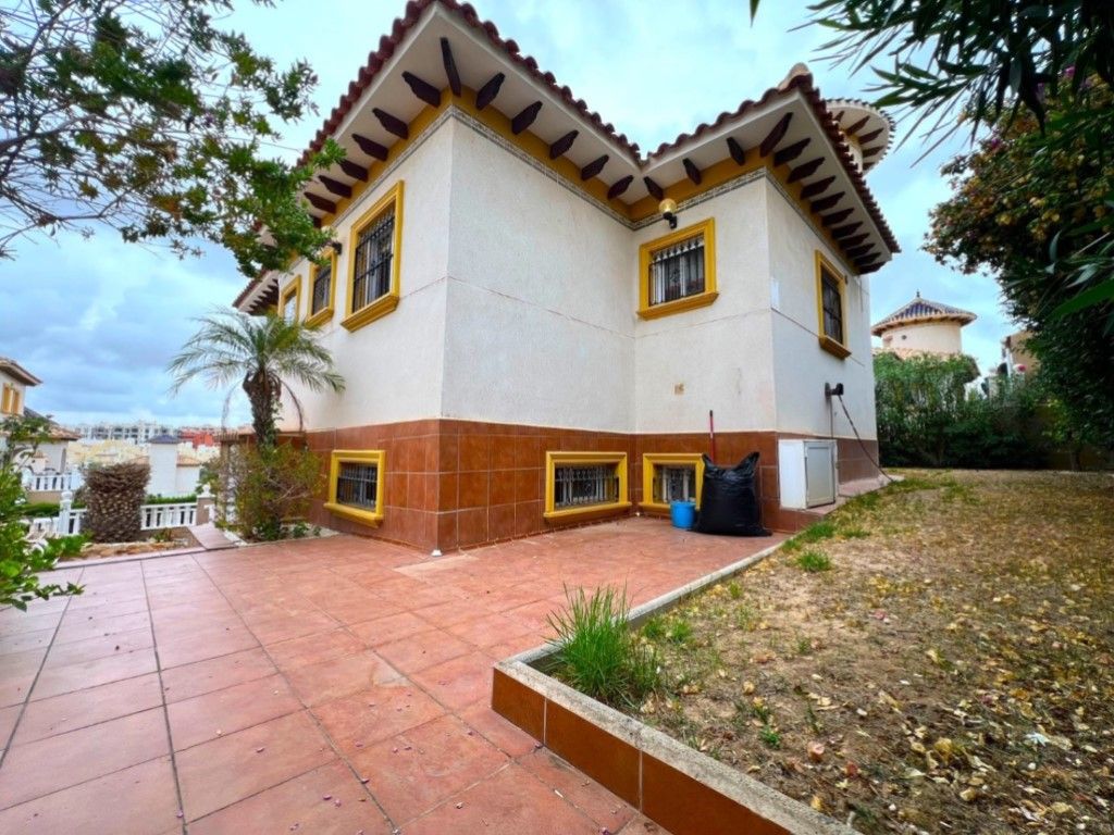 Exterior view of House or chalet for sale in Orihuela